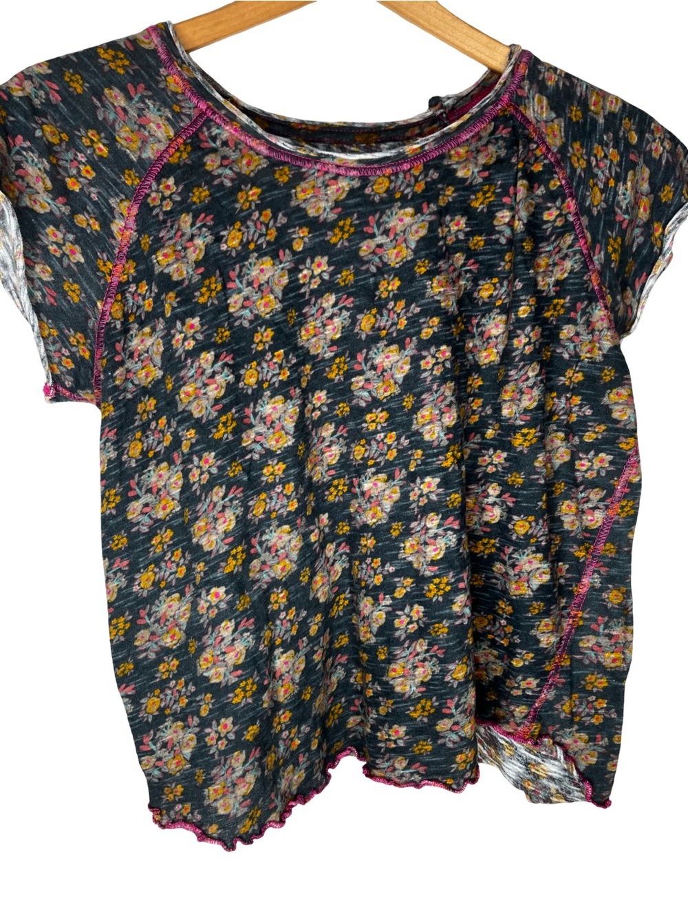 Natural life floral tshirt L